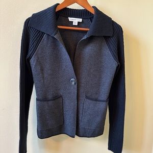 Cold water creek cardigan raglan sleeves, collar, pockets and a single button XS